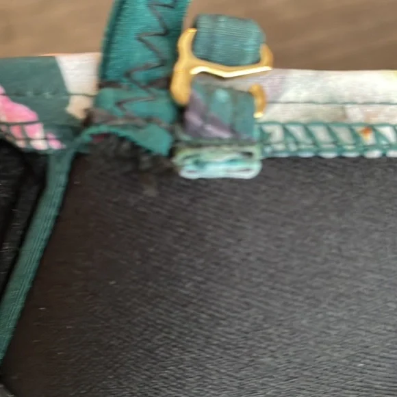 LA BLANCA BEYOND THE JUNGLE TUMMY CONTROL BANDEAU ONE PIECE SWIMSUIT 🌺 - Picture 6 of 8